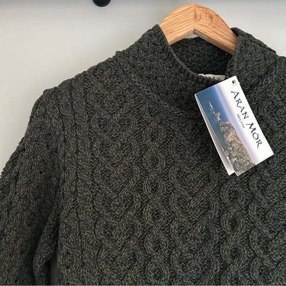 NEW! Aran Mor Soft Wool Chunky Cable Knit Funnel Neck Sweater Size Medium - Picture 2 of 14